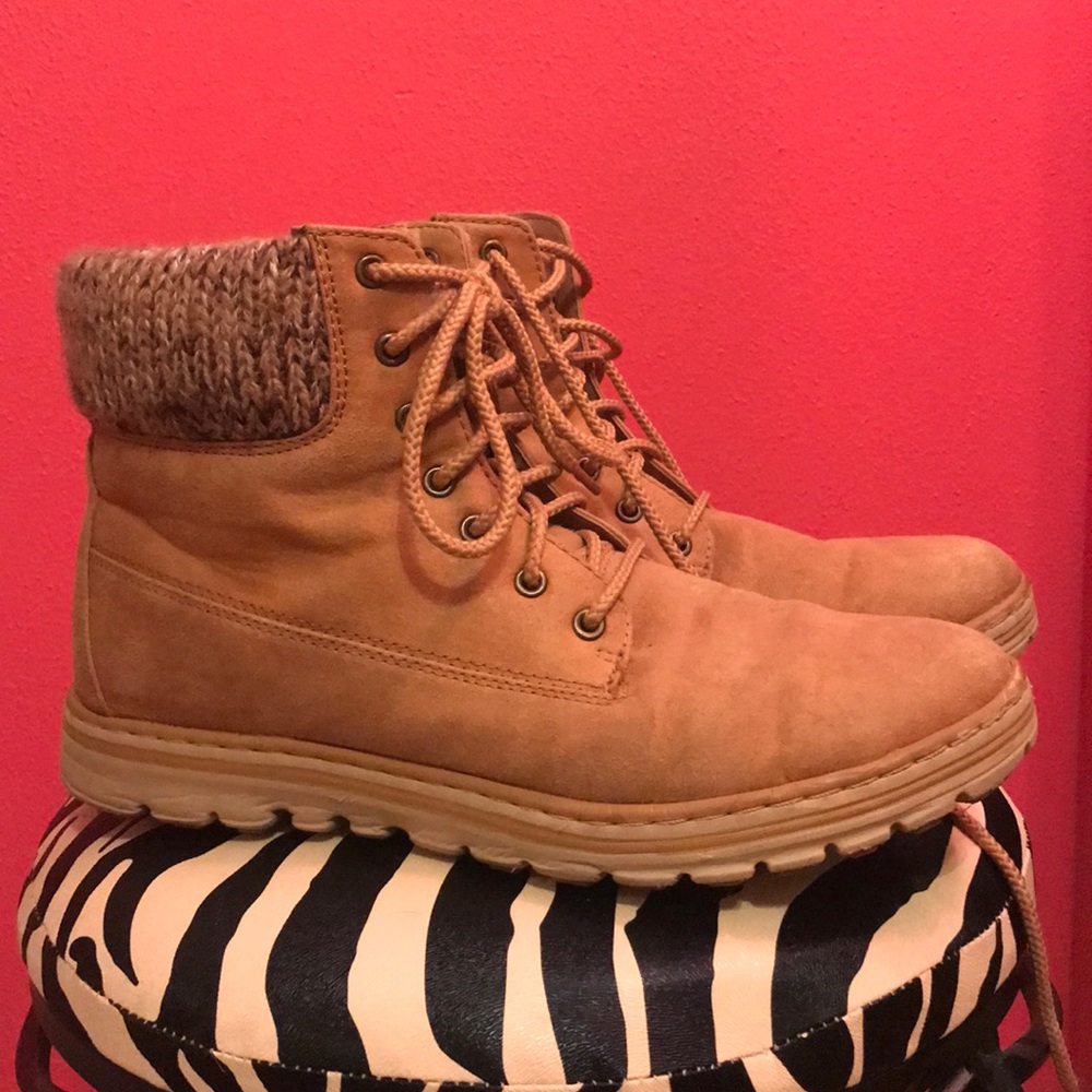 Cliffs hiking boots